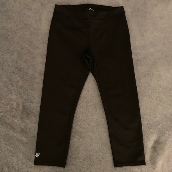 Athleta Pants - Athleta black capri